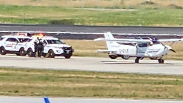 Polizeieinsatz in Vancouver: Angeblich entführtes Kleinflugzeug legt Flughafen lahm