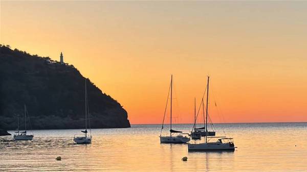 Deutsche stürzen mit Kleinflugzeug vor Mallorca ab