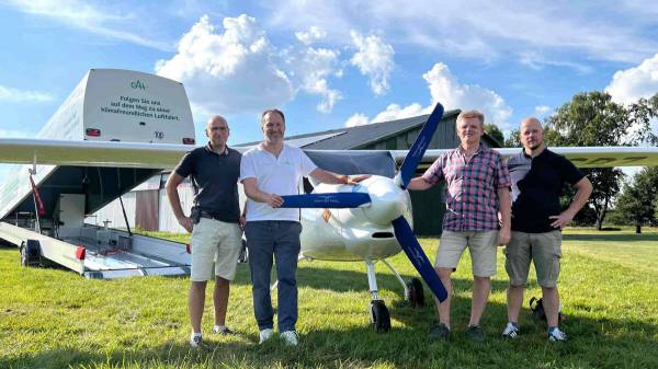 Neumünster fliegt elektrisch, Stadtwerke sind dabei