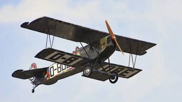 Fokker D.VII-Nachbau fliegt in Belgien