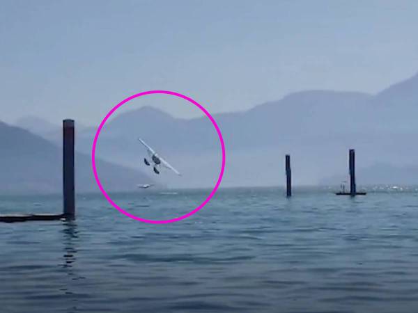 Video: Hier stürzt das Kleinflugzeug in den Zugersee