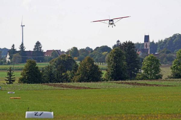Flugplatz schließt nach 75 Jahren für Ausbau eines Windparks