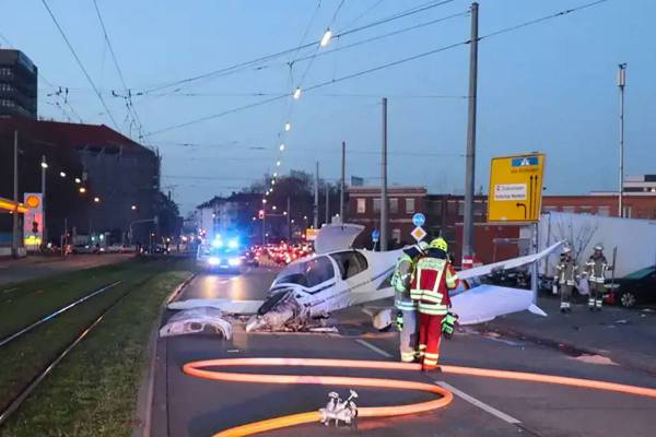 Leichtflugzeug in Mannheim notgelandet