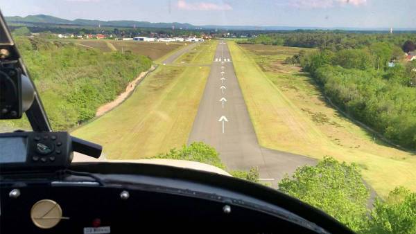 N&auml;chtliche Sabotage gef&auml;hrdet Flugverkehr auf dem Bielefelder Flugplatz