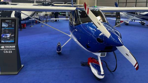 Tecnam will mit der verbesserten P2008JC NG die Cessna 152 vom Sockel stossen