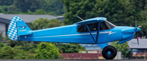 Australier fliegt im Ultraleichtflugzeug 31.000 Kilometer von den USA nach Hause