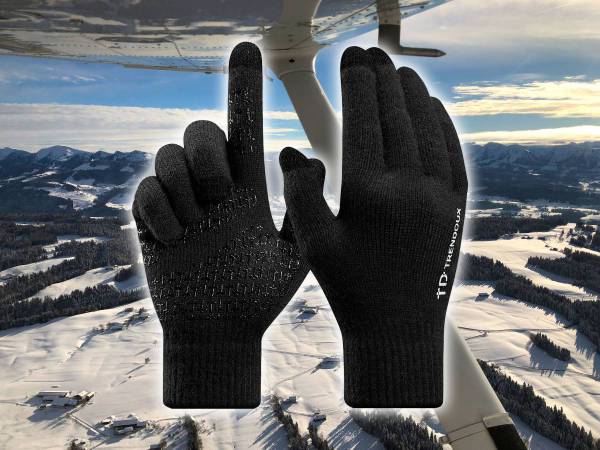 Funktionale Handschuhe fürs Fliegen im Winter